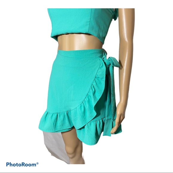 Blue blush 2  piece,  Skirt and top size s… - Picture 4 of 9